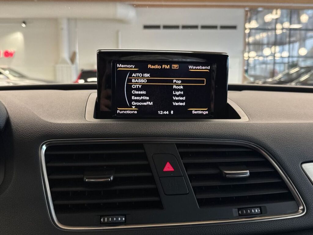 Audi Q3 2012 Hopea
