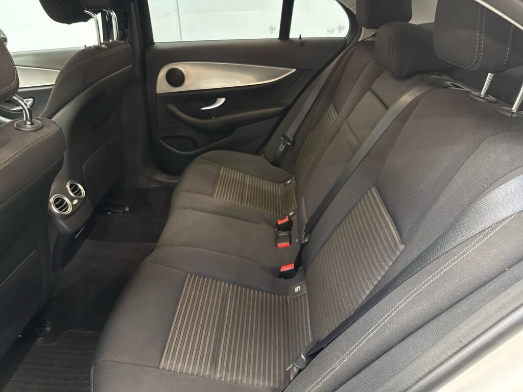 Mercedes-Benz E 2018 Valkoinen