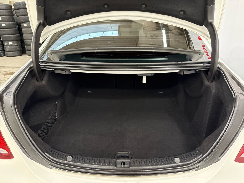 Mercedes-Benz E 2018 Valkoinen