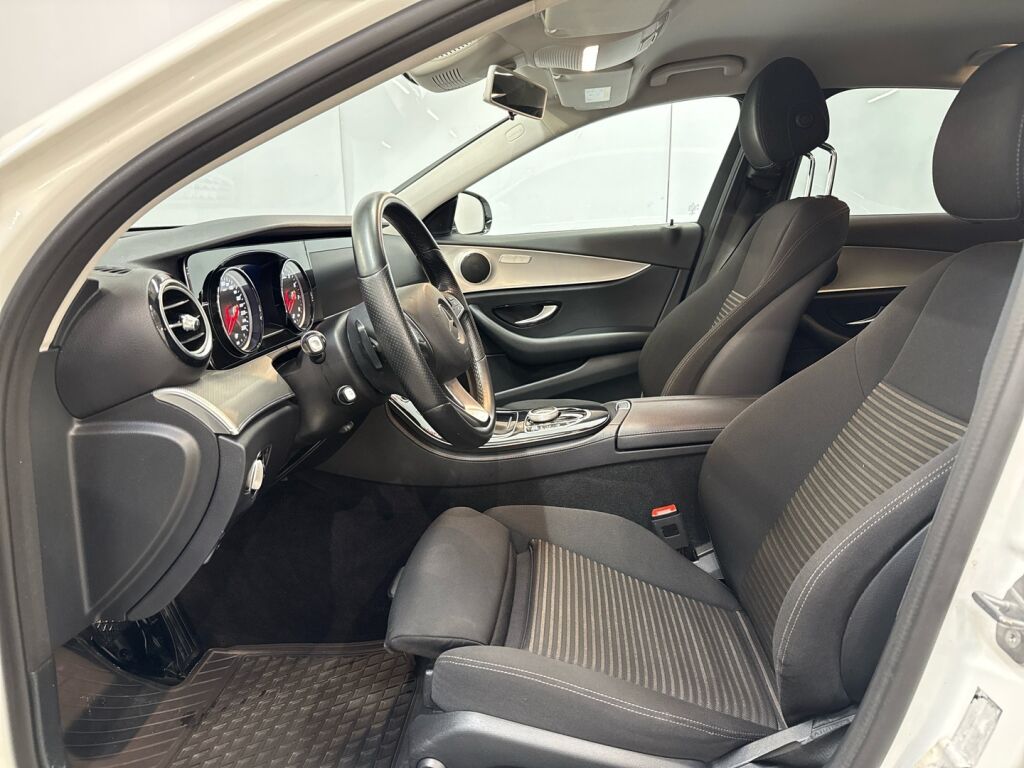 Mercedes-Benz E 2018 Valkoinen