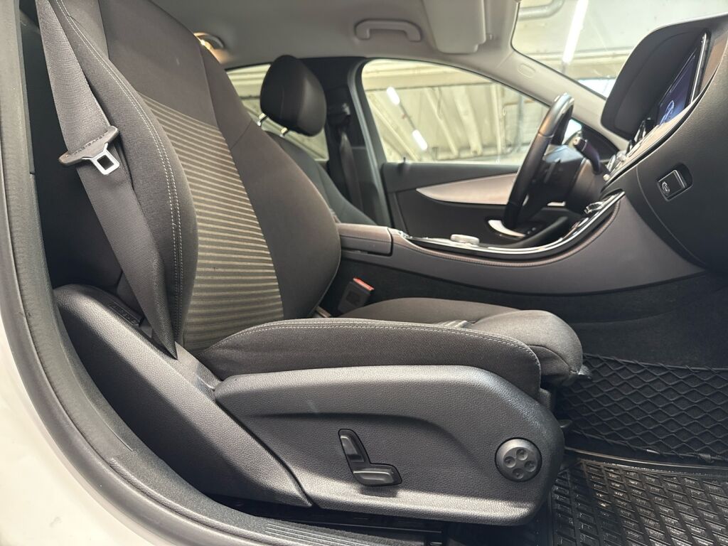 Mercedes-Benz E 2018 Valkoinen