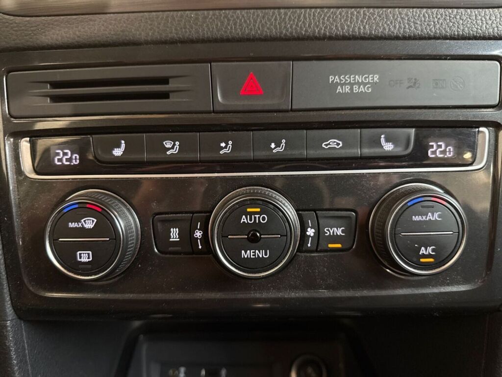 Volkswagen Golf Sportsvan 2018 Harmaa