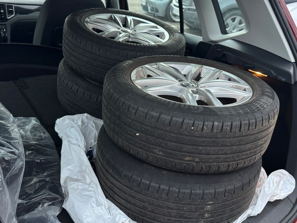 Volkswagen Golf Sportsvan 2018 Sininen