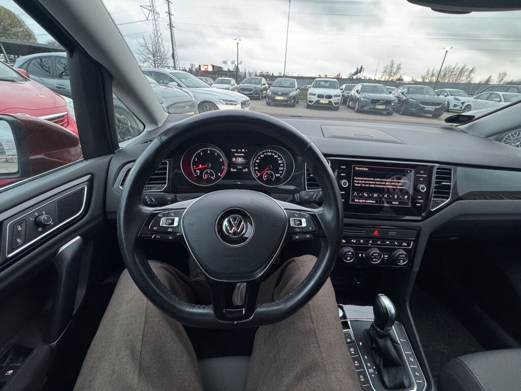 Volkswagen Golf Sportsvan 2018 Sininen