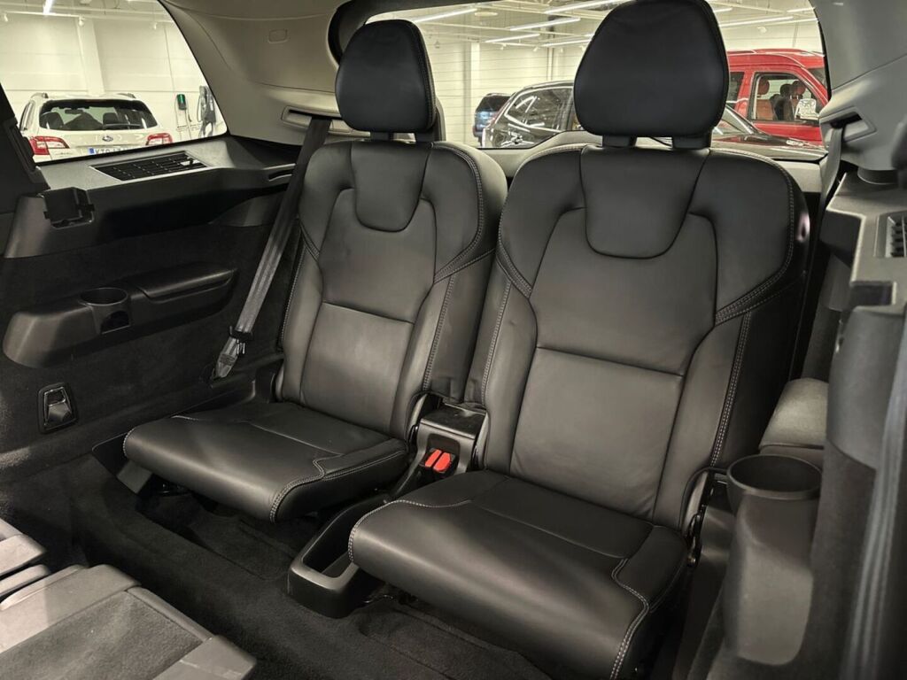 Volvo XC90 2018 Musta