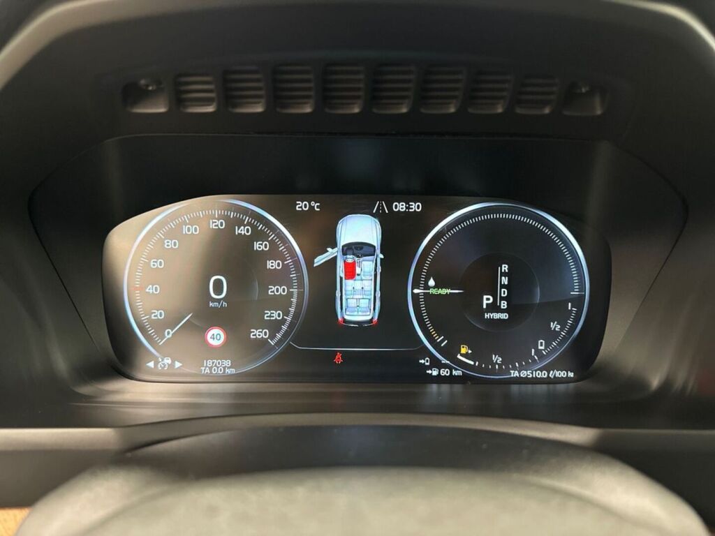 Volvo XC90 2018 Musta