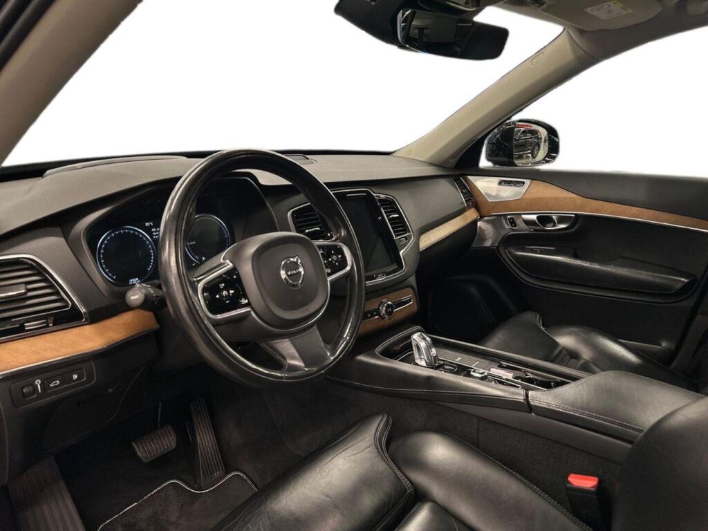 Volvo XC90 2018 Musta