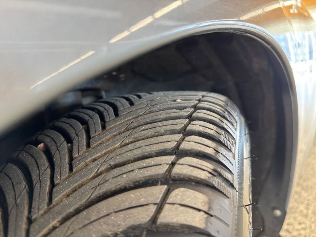 Volvo S60 2018 Metallinhohto Harmaa