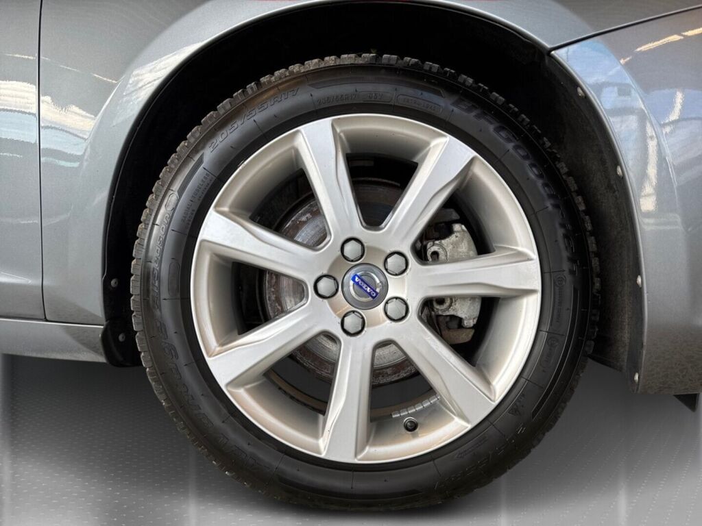 Volvo S60 2018 Metallinhohto Harmaa