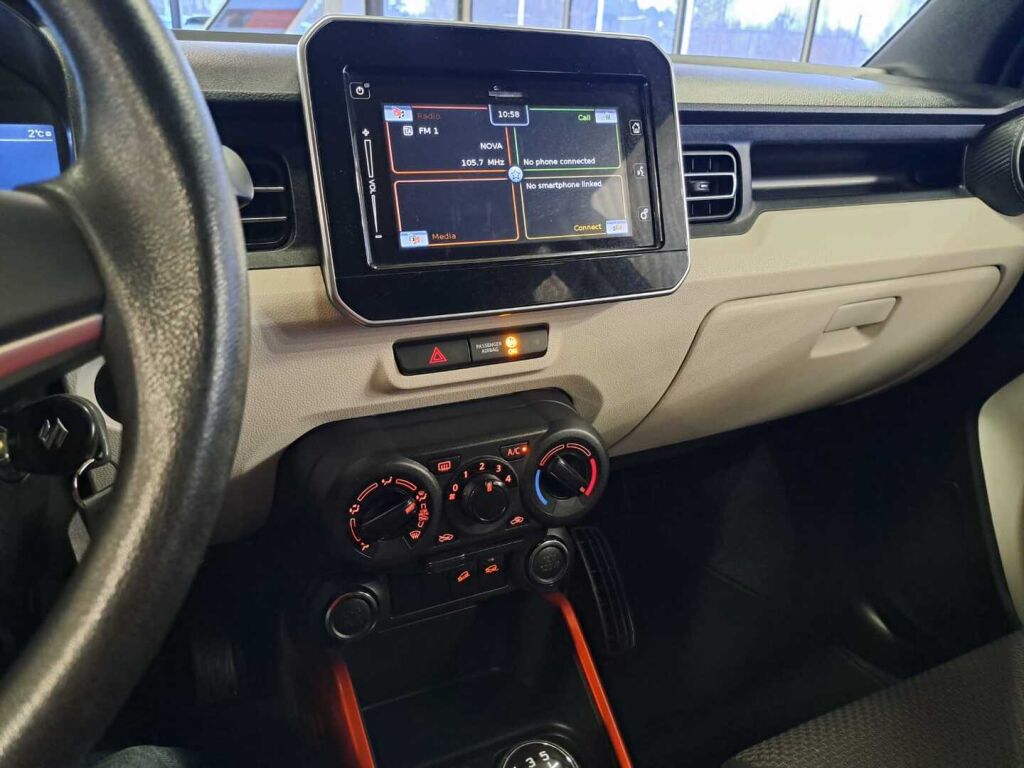 Suzuki Ignis 2018 Oranssi