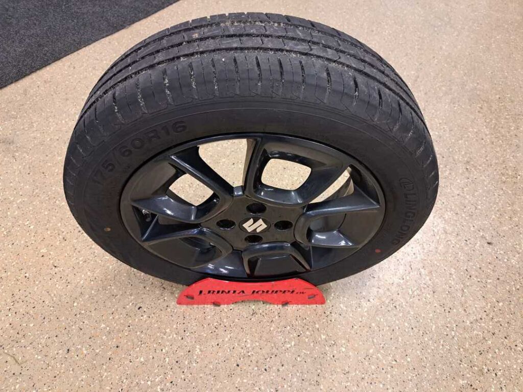 Suzuki Ignis 2018 Oranssi