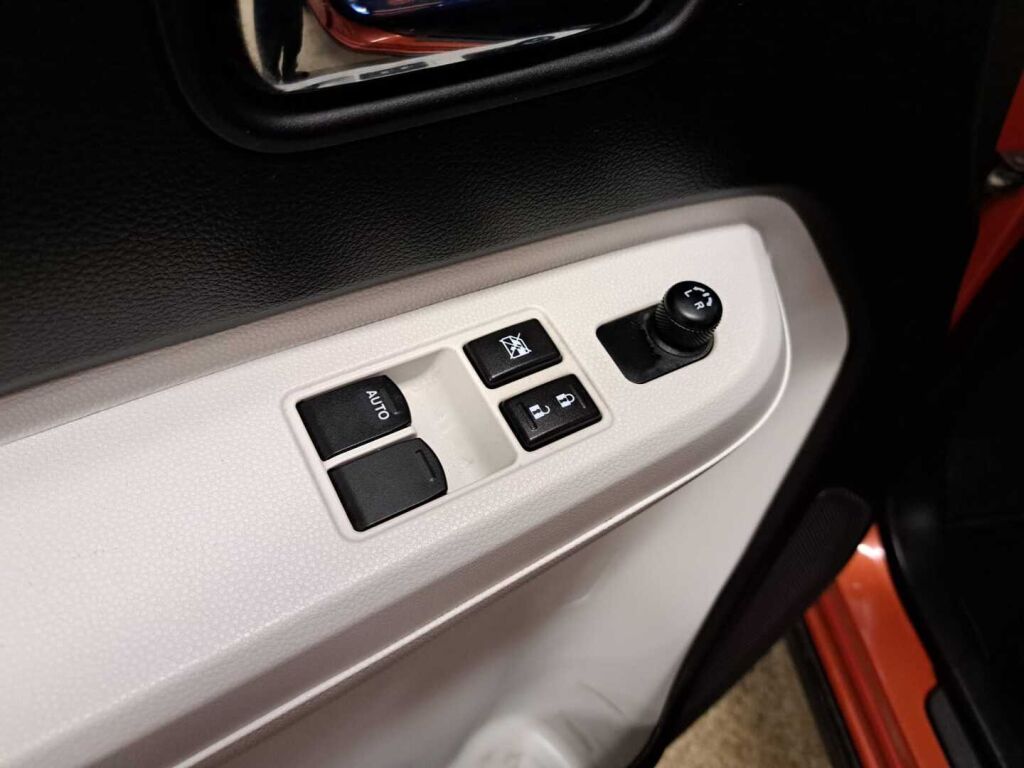 Suzuki Ignis 2018 Oranssi