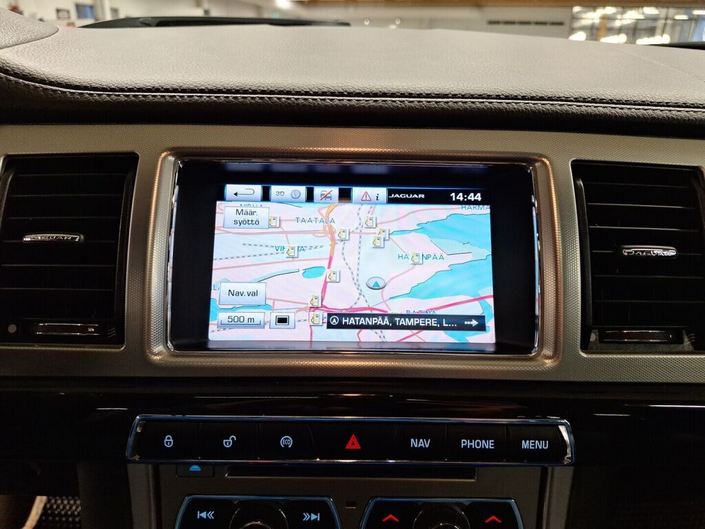 Jaguar XF 2015 Musta