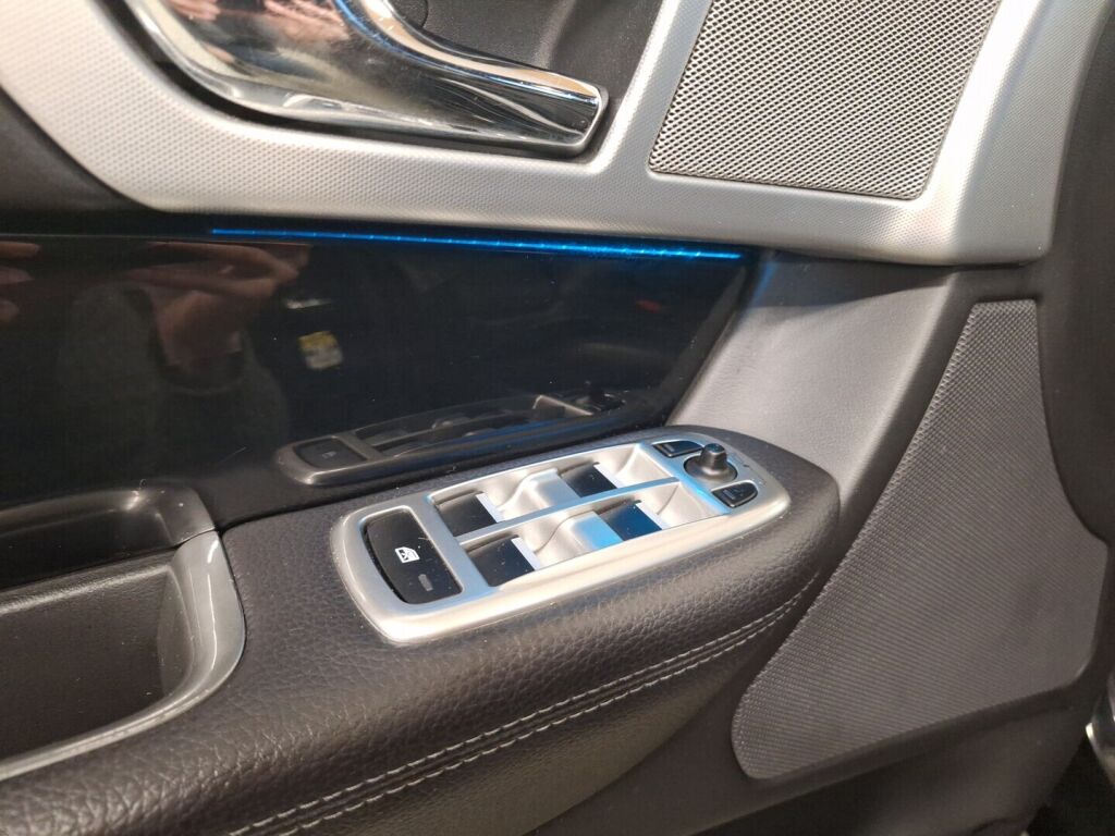 Jaguar XF 2015 Musta