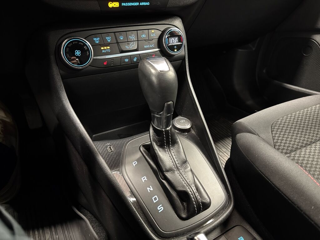 Ford Fiesta 2018 Punainen