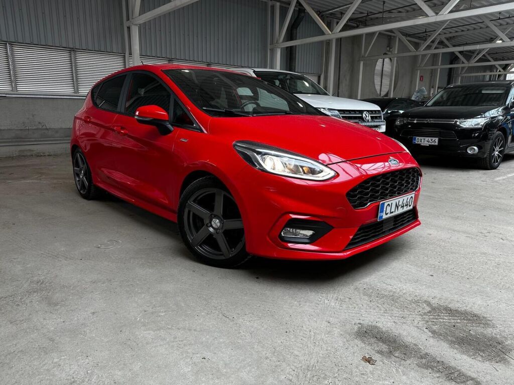 Ford Fiesta 2018 Punainen
