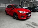 Ford Fiesta 2018 Punainen