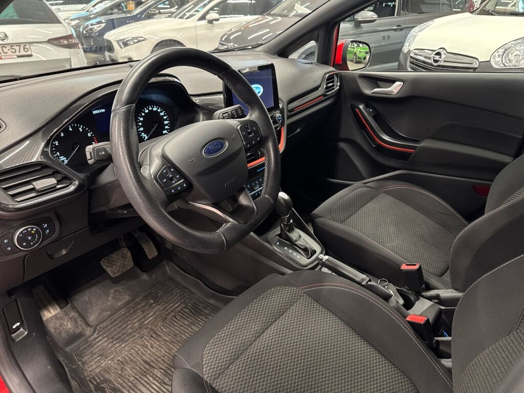 Ford Fiesta 2018 Punainen