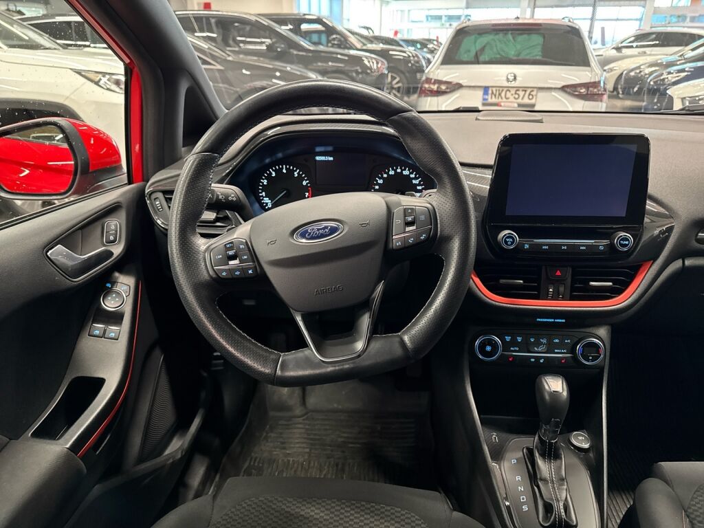 Ford Fiesta 2018 Punainen