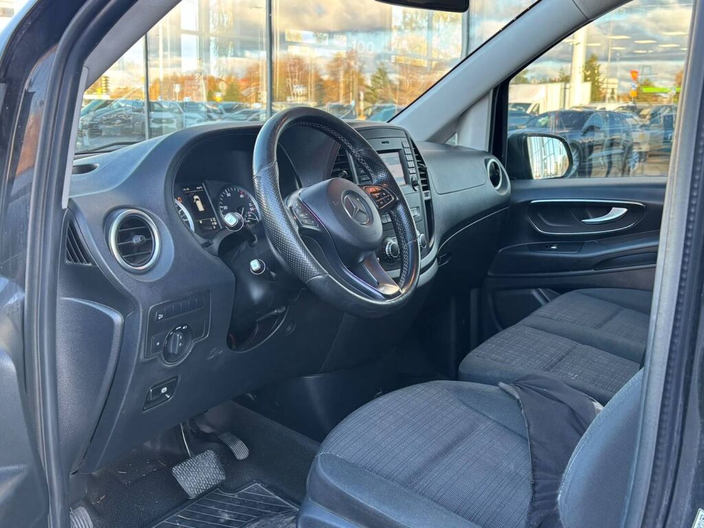 Mercedes-Benz Vito 2018 Musta