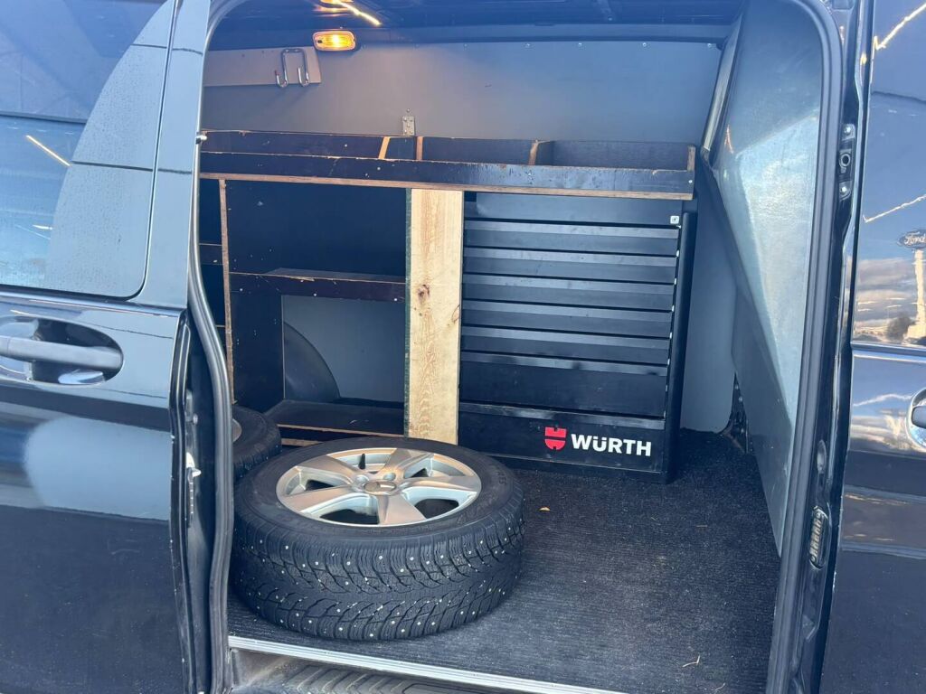 Mercedes-Benz Vito 2018 Musta