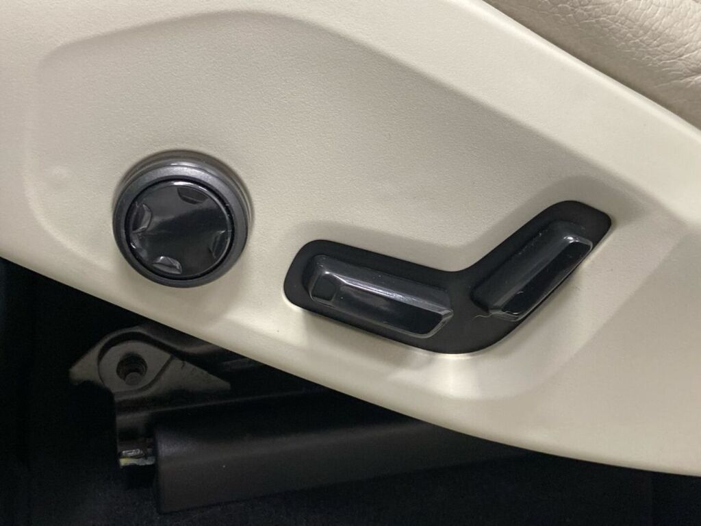 Volvo XC60 2018 Harmaa