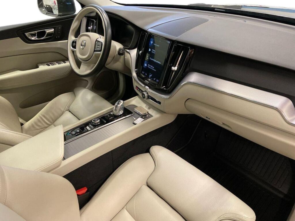 Volvo XC60 2018 Harmaa