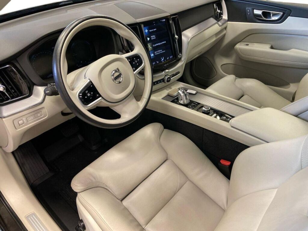 Volvo XC60 2018 Harmaa