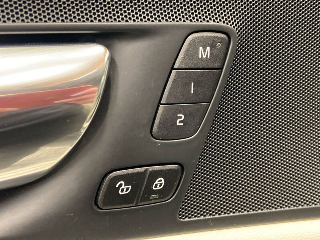 Volvo XC60 2018 Harmaa