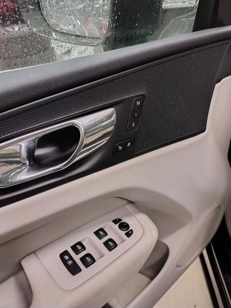 Volvo XC60 2018 Harmaa