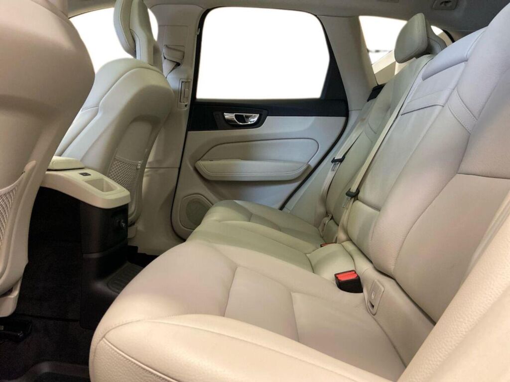 Volvo XC60 2018 Harmaa