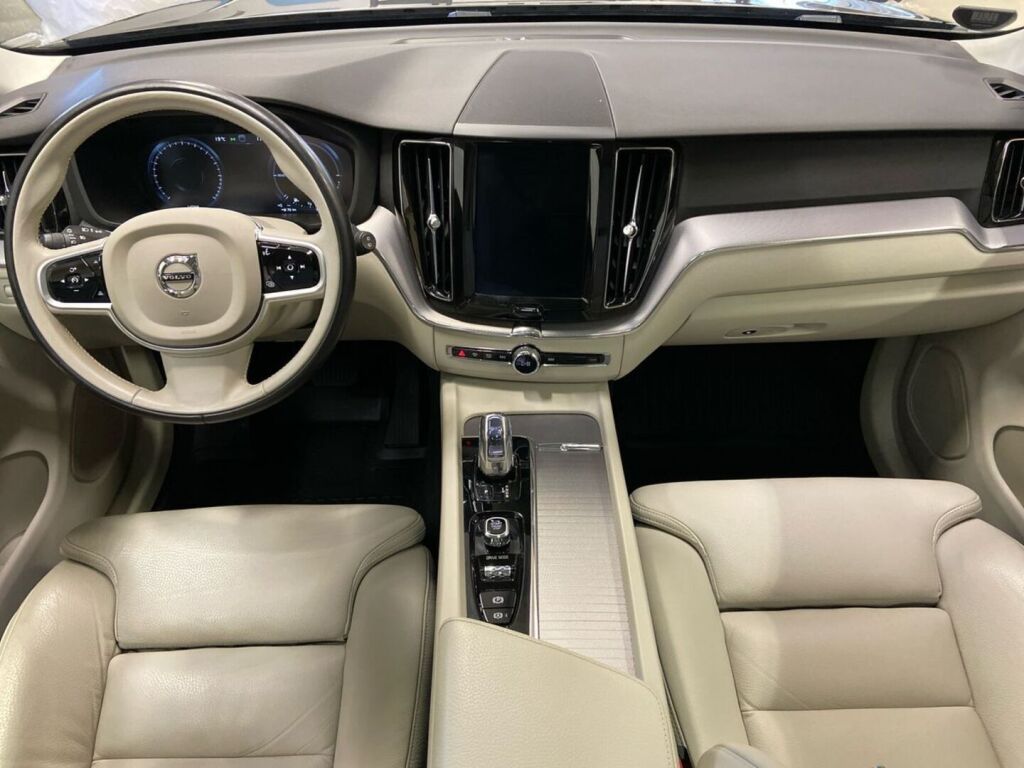 Volvo XC60 2018 Harmaa