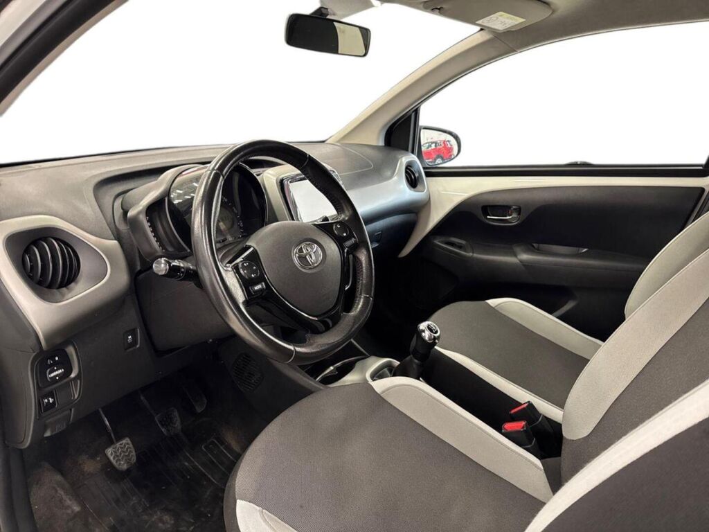 Toyota AYGO 2018 Valkoinen