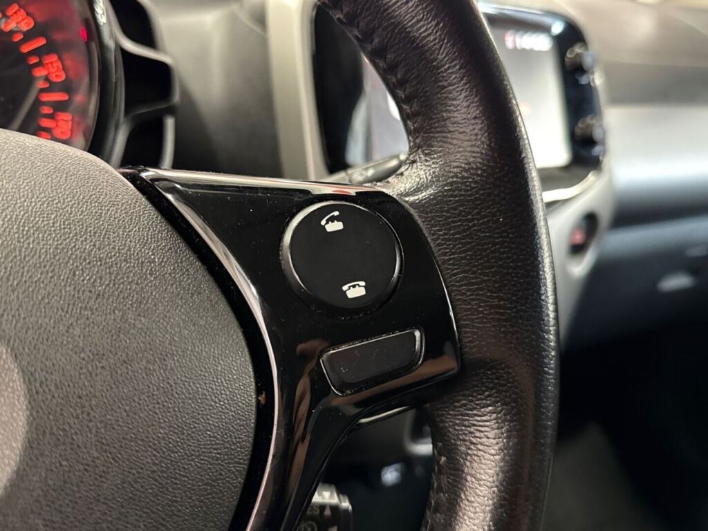 Toyota AYGO 2018 Valkoinen