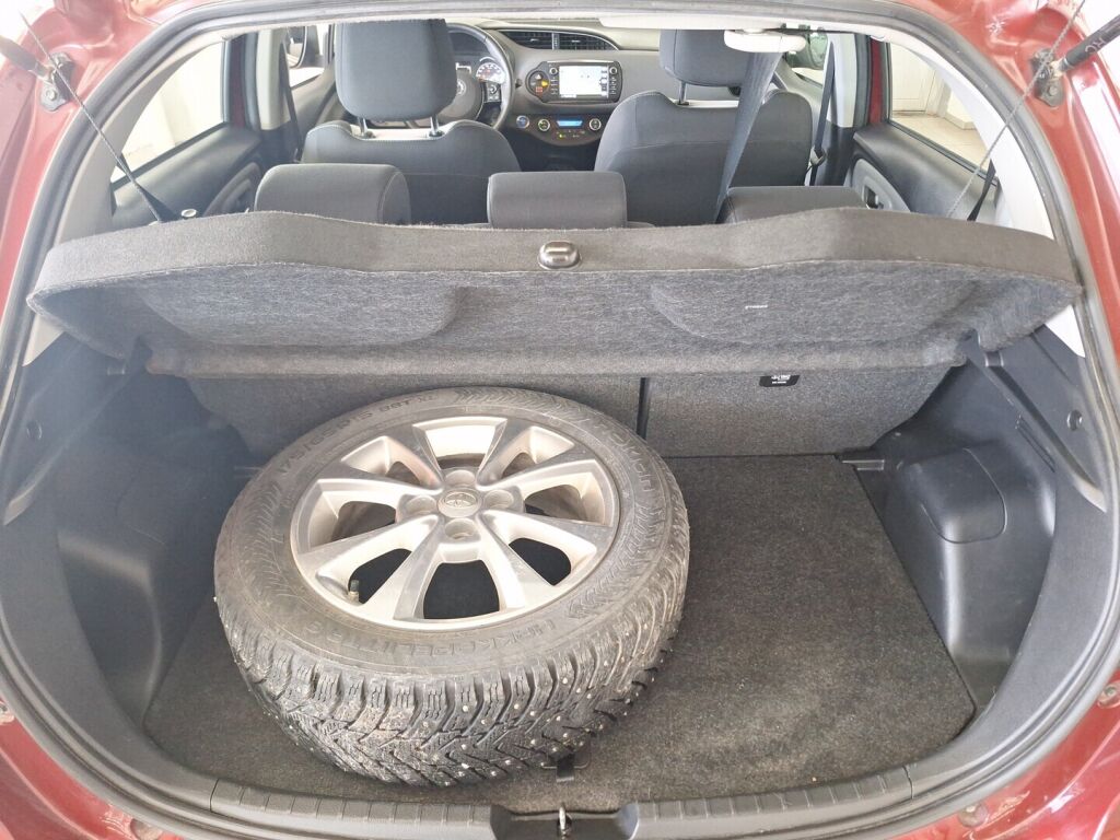 Toyota Yaris 2018 Punainen