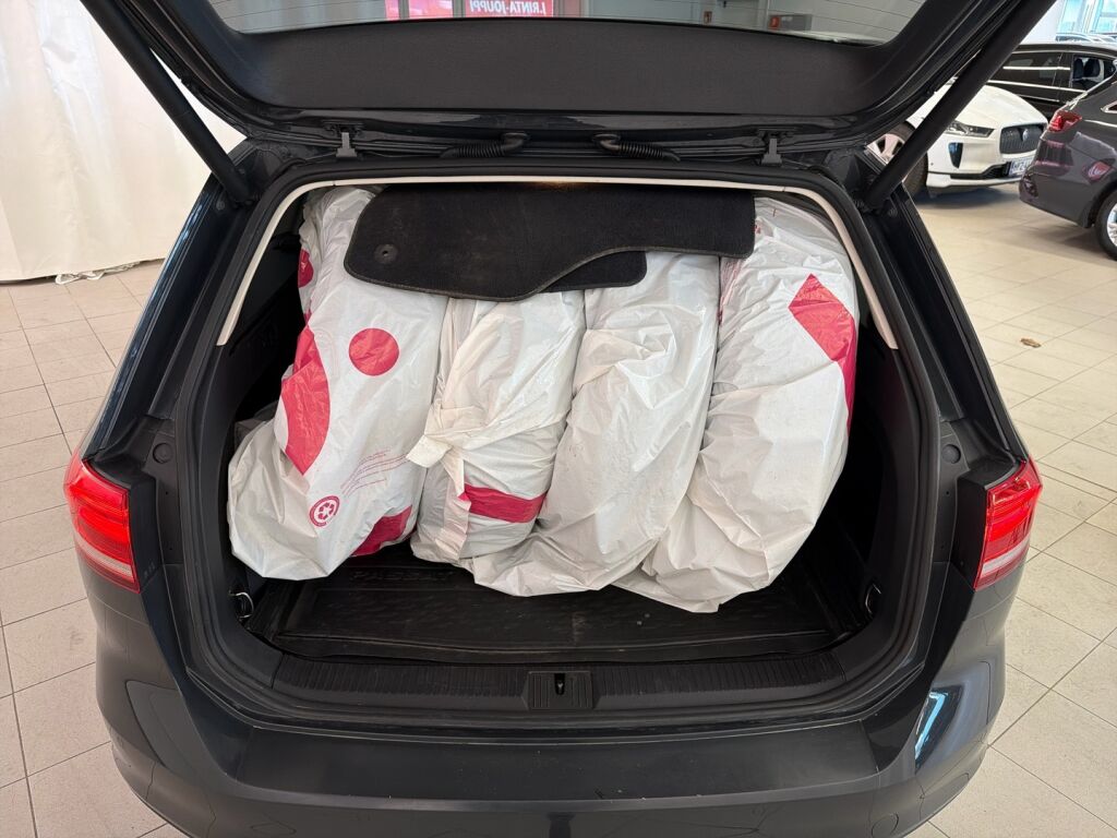 Volkswagen Passat 2018 Harmaa