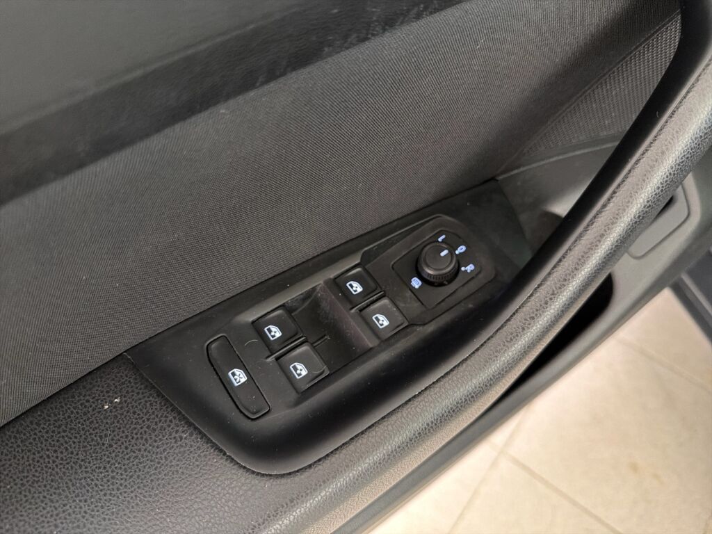 Volkswagen Passat 2018 Harmaa