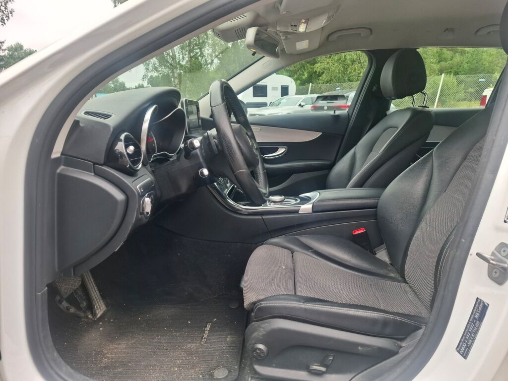 Mercedes-Benz C 2018 Valkoinen