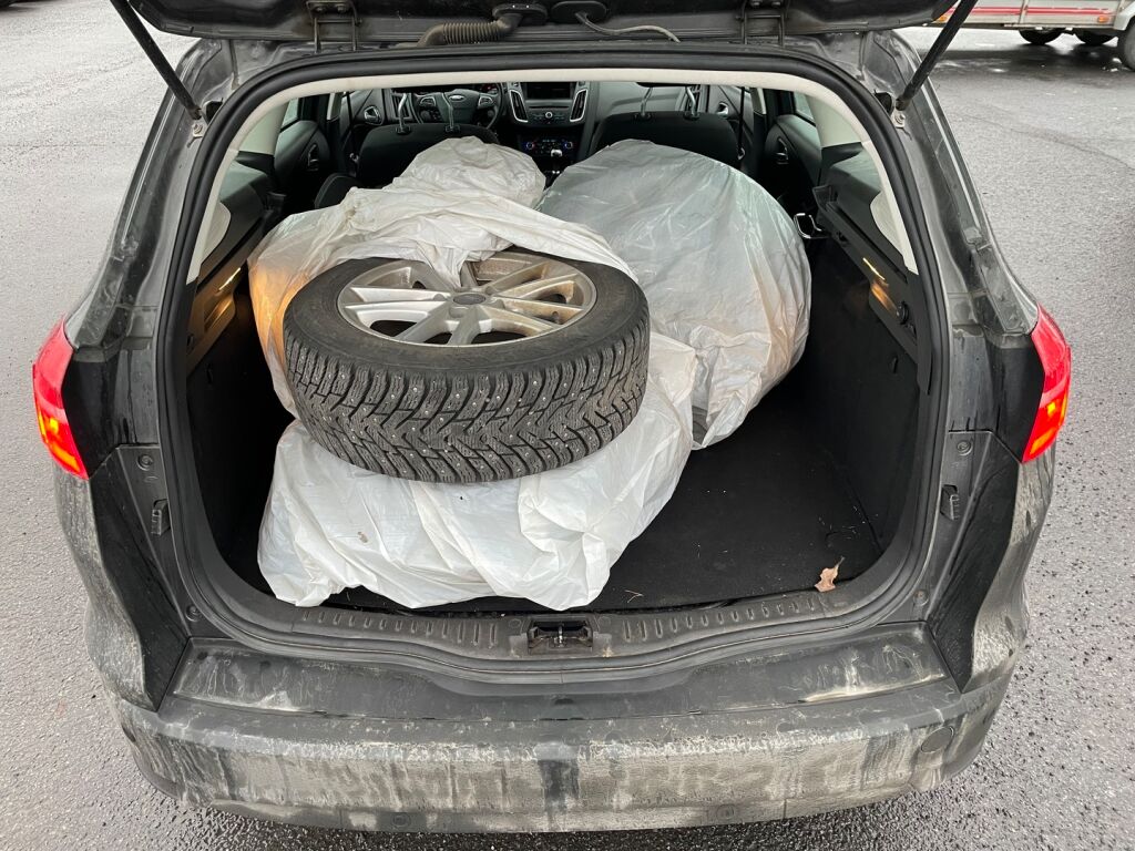 Ford Focus 2018 Harmaa