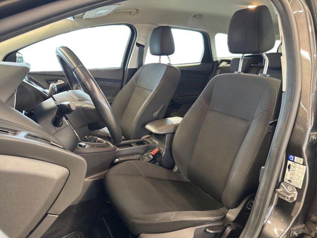 Ford Focus 2018 Harmaa