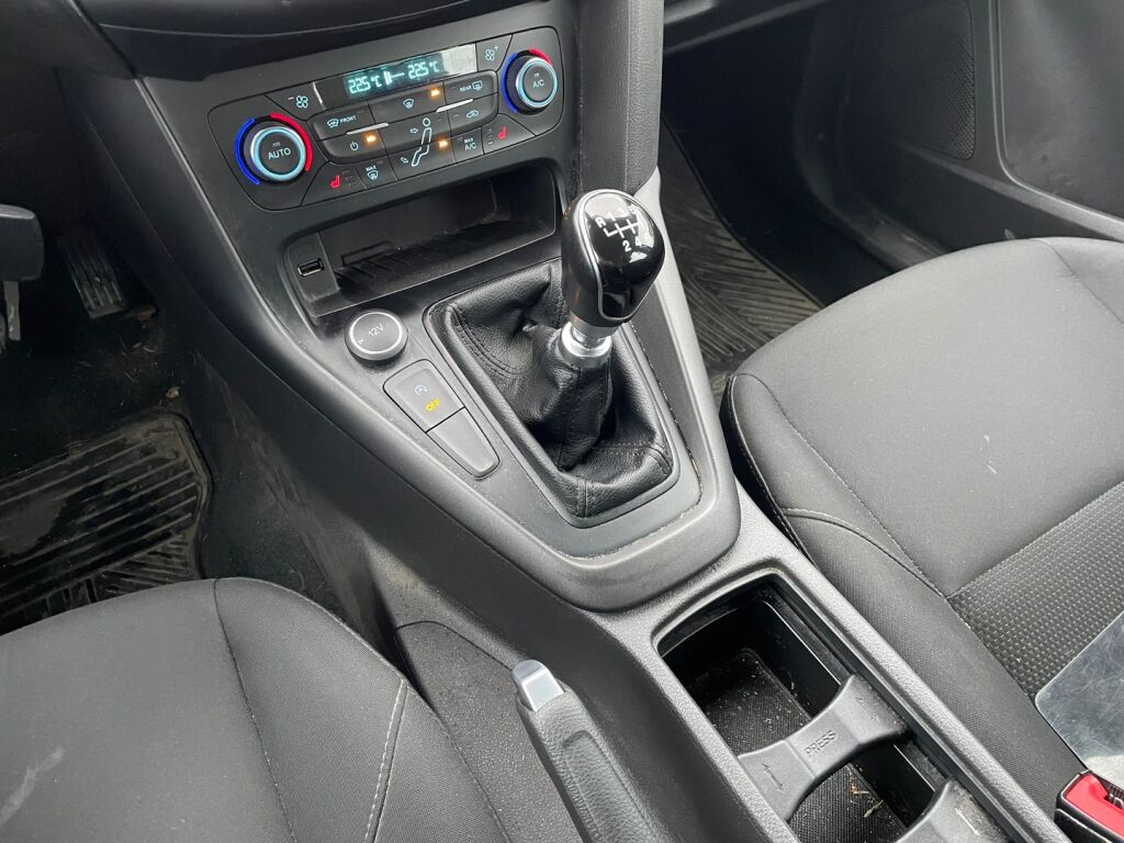 Ford Focus 2018 Harmaa