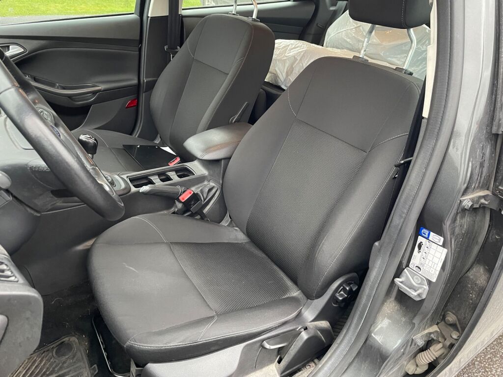 Ford Focus 2018 Harmaa