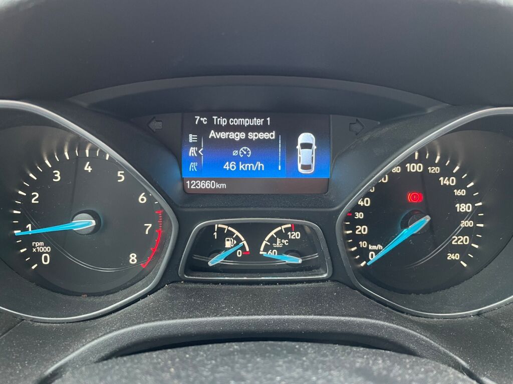 Ford Focus 2018 Harmaa