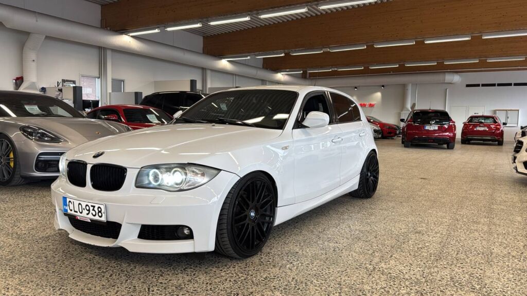 BMW 120 2010 Valkoinen