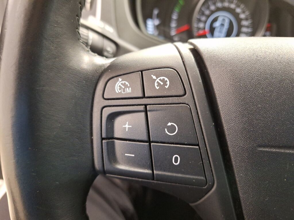 Volvo V40 2012 Valkoinen