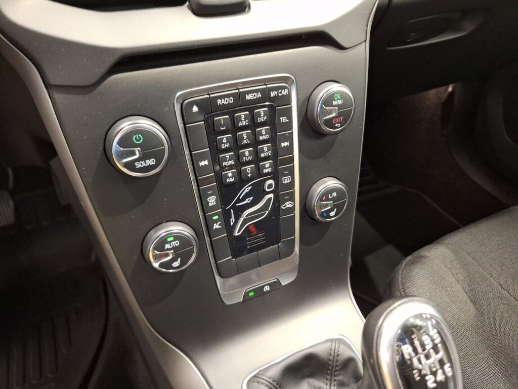 Volvo V40 2012 Valkoinen