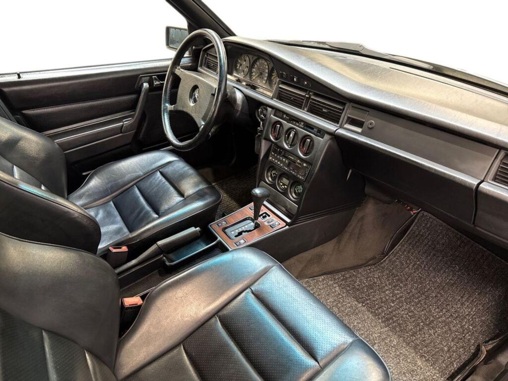 Mercedes-Benz 190 1986 Harmaa