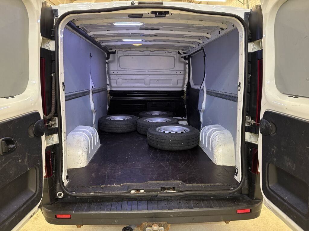 Renault Trafic 2018 Valkoinen