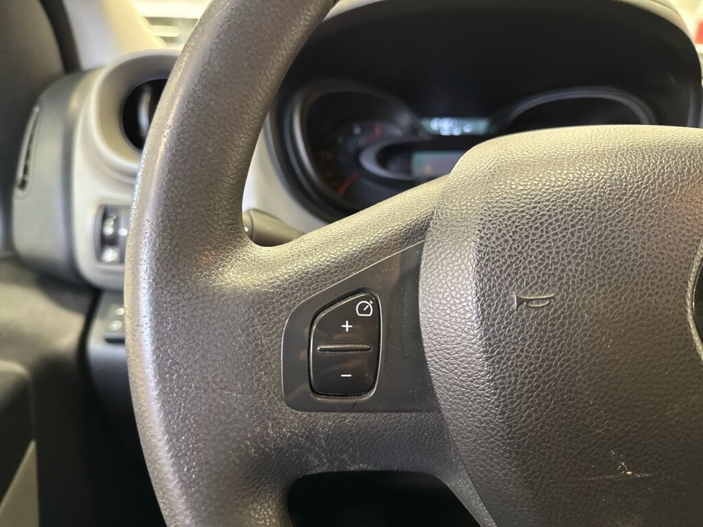 Renault Trafic 2018 Valkoinen