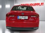 Lexus IS 2018 Punainen